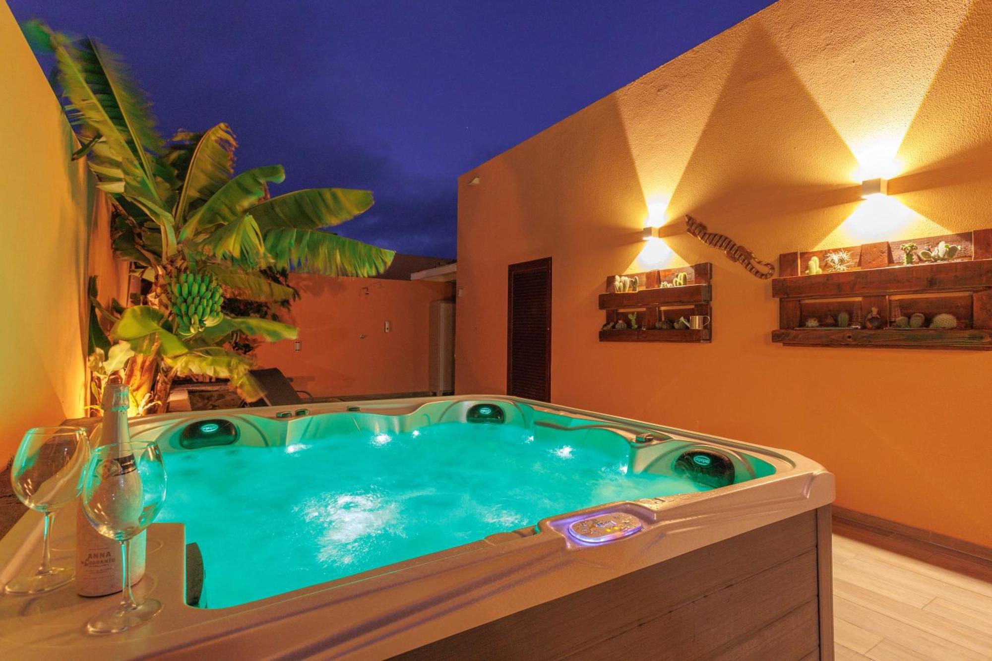 Villa Jacuzzi & Barbecue ラ・オリーバ エクステリア 写真