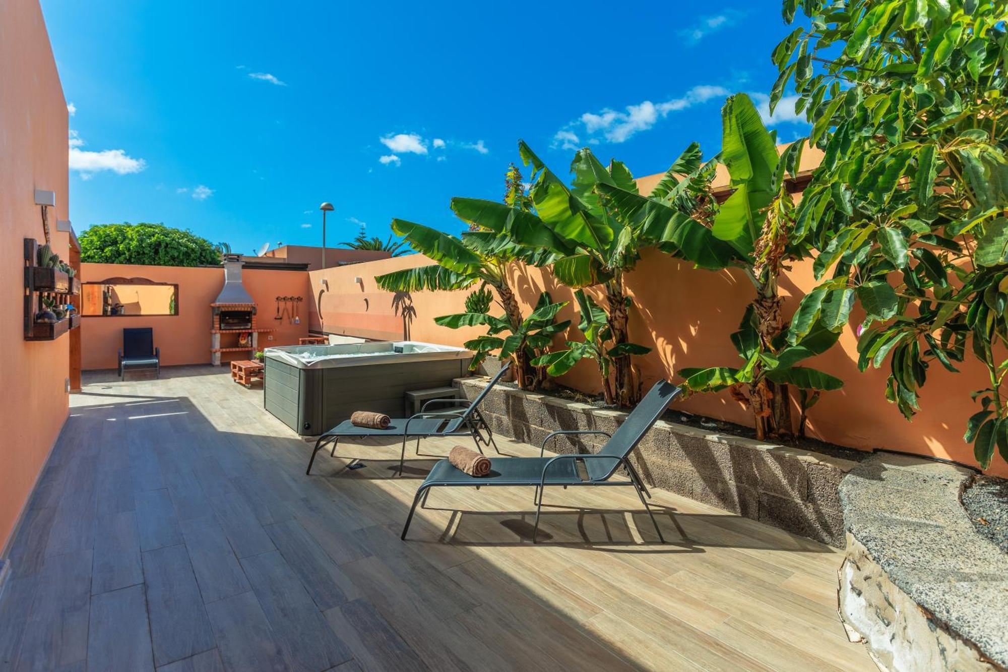 Villa Jacuzzi & Barbecue ラ・オリーバ エクステリア 写真